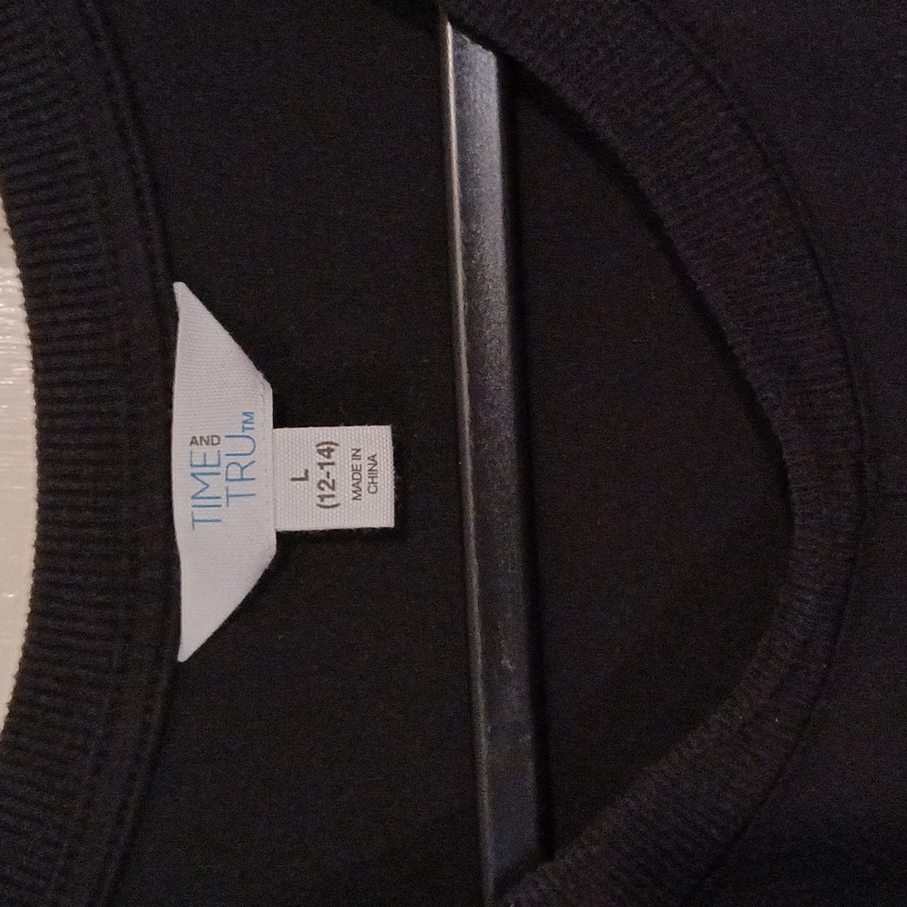 Women's Twist Top - Picture 3 of 3